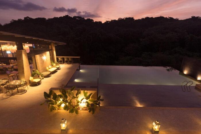 East India House Hotel Gorai Bagian luar foto